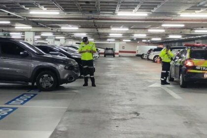 Fiscalização da Prefeitura reforça respeito às vagas especiais