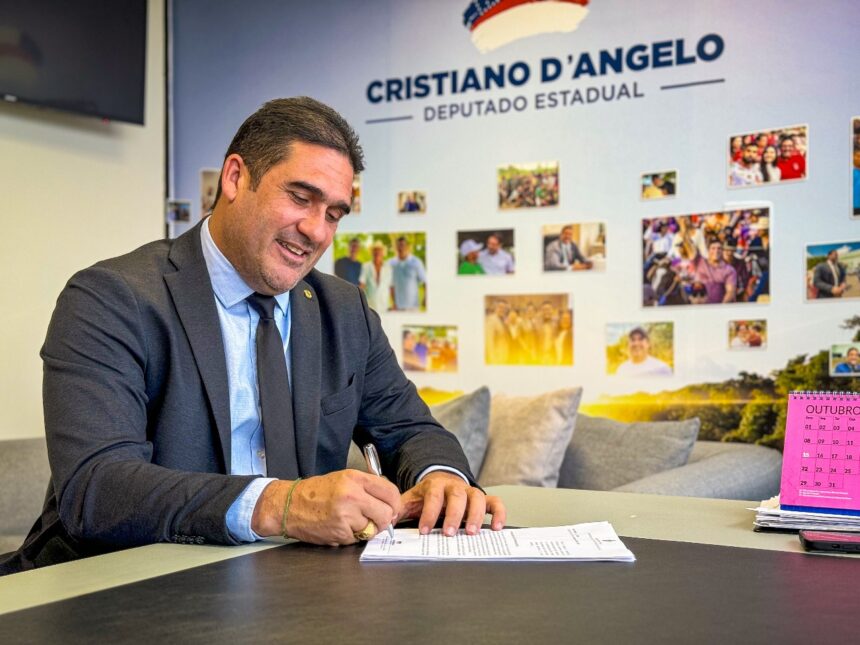 Lei do deputado Cristiano D’Angelo transforma  Ecofestival do Peixe-boi como Patrimônio Cultural do Amazonas