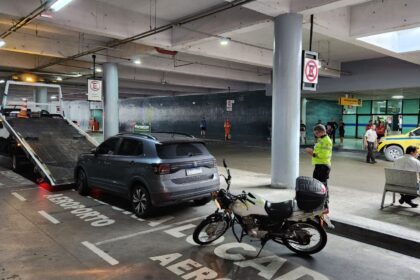 Operação de fiscalização para coibir estacionamento irregular
