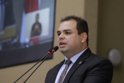 PL de Roberto Cidade propõe protocolo de combate à discriminação racial nas unidades de ensino do Estado