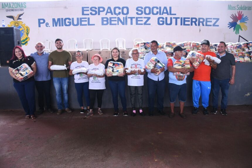Deputado Cabo Maciel acompanha Ação Social da Sejusc que contemplou Associação Mãos Solidárias de Itacoatiara