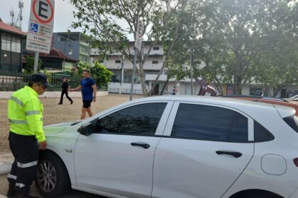 Ações de fiscalização de estacionamento irregular na zona Sul