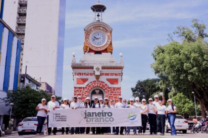 Frente Parlamentar da CMM promove abordagem sobre saúde mental na Praça da Matriz