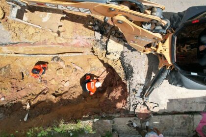 Prefeitura de Manaus inicia obra emergencial para fechar cratera na rua Pardal, comunidade Campos Sales