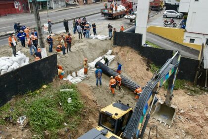Prefeitura executa 60% da obra na avenida Constantino Nery