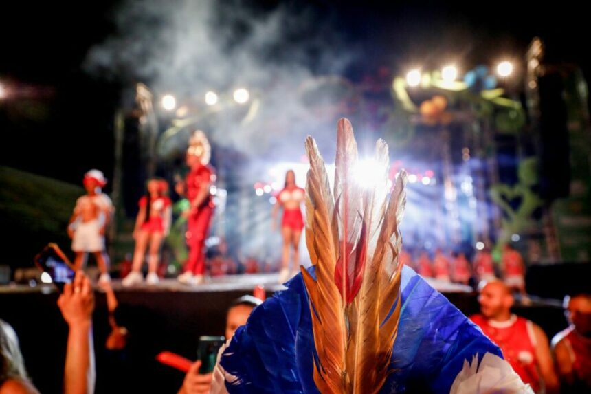 Carnaval na Floresta: Carnaboi traz mais de 30 artistas do Caprichoso e Garantido se revezando em dois dias de festa