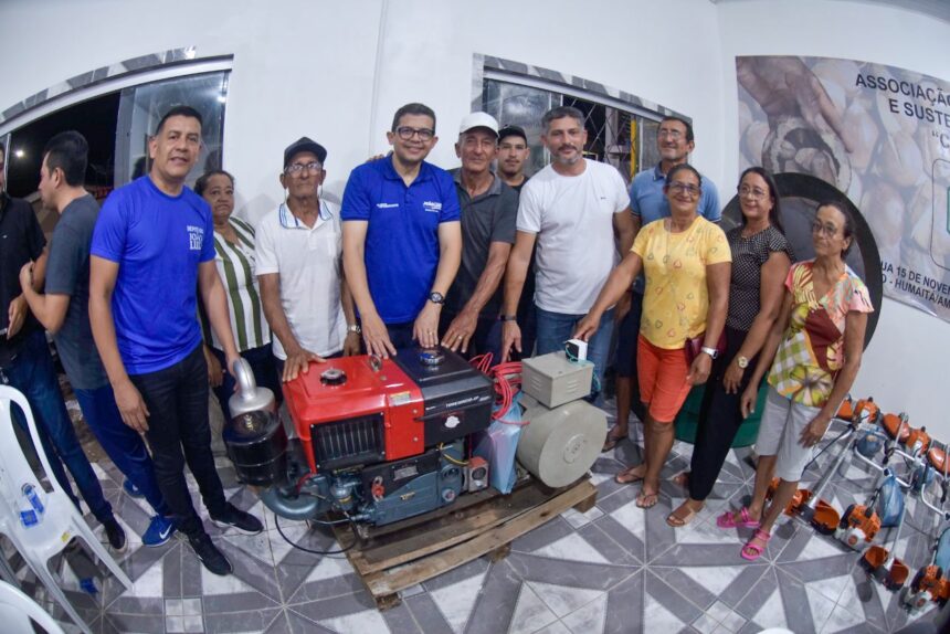 Deputado João Luiz entrega geradores, roçadeiras e kits de casa de farinha, por meio de emenda parlamentar aos agricultores de Humaitá