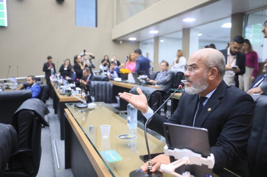 Deputados destacam ações parlamentares durante Sessão Plenária na Assembleia Legislativa do Amazonas