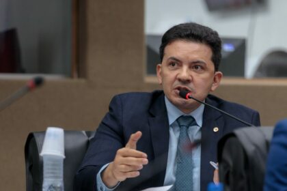 Educação: com início das aulas no Amazonas, deputado Delegado Péricles destaca investimentos feitos para melhorias do setor