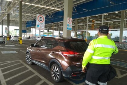 Prefeitura autua 17 motoristas em vagas reservadas