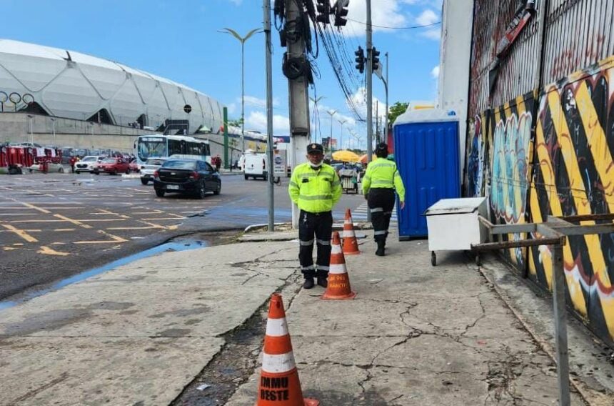 Operação trânsito e transporte para jogo na Arena