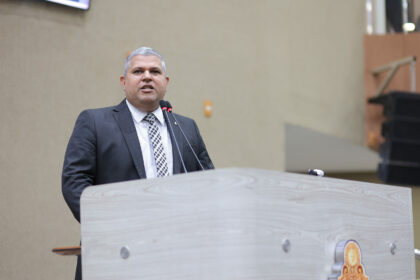 Vereador Elan Alencar alerta para a importância da imunização e prevenção contra a dengue