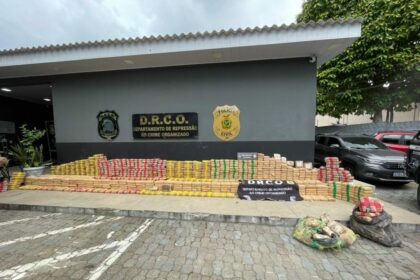 Polícia Civil do Amazonas apreende cerca de uma tonelada de drogas no rio Solimões, avaliada em R$ 9,5 milhões