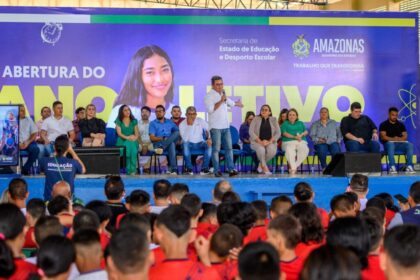 Em Iranduba, Governo do Amazonas entrega 461ª escola revitalizada em abertura do ano letivo no interior