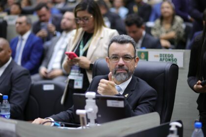 Na abertura dos trabalhos legislativos, Peixoto reitera compromisso com Manaus