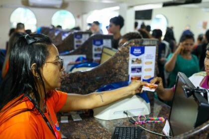 Estudantes de escolas públicas de Manaus podem solicitar créditos da gratuidade do passe livre estudantil
