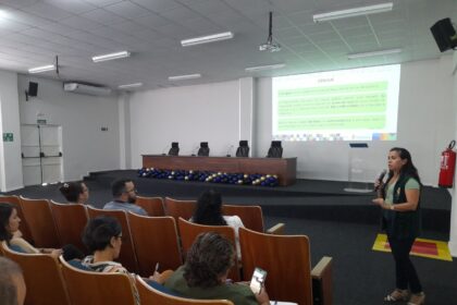 Profissionais de saúde participam de capacitação para enfrentamento às arboviroses