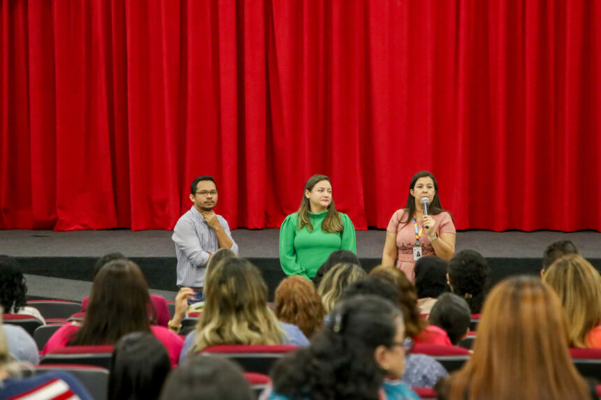 Encontro com assessores dos projetos ‘Aprende+’ e ‘Alfabetiza+
