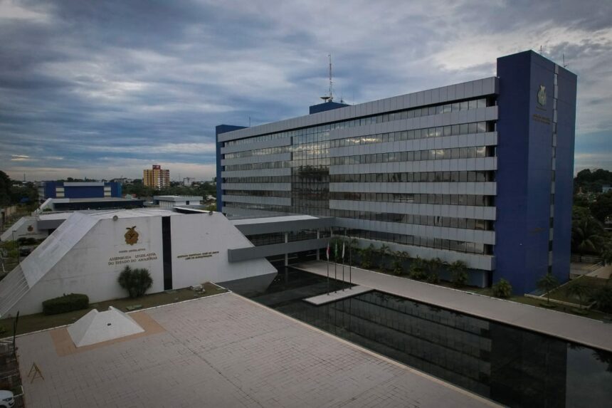 Assembleia Legislativa do Amazonas entrega a prestação de contas de 2023 ao Tribunal de Contas do Estado