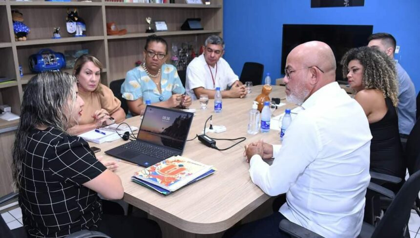 Deputado Cabo Maciel se reúne com Sejusc para fortalecer a defesa dos direitos das mulheres na Casa de Maria em Itacoatiara