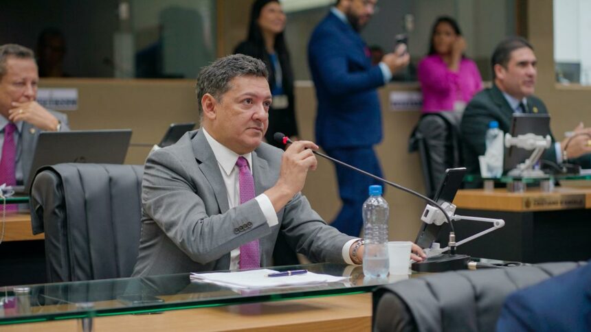 Deputado Felipe Souza destaca lei de sua autoria que dispõe diagnóstico precoce e atendimento multiprofissional às pessoas com Síndrome de Down
