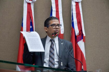 Deputado João Luiz enviará documento à Seduc para não adquirir livro com linguagem imprópria para crianças e adolescentes no Amazonas