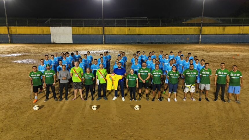 Vereador Dr. Eduardo Assis firma parceria com clube desportivo para fortalecer futebol nas comunidades