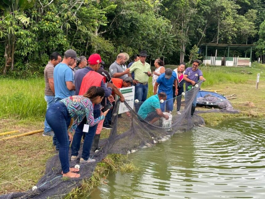 Aquicultores de Tabatinga participam de capacitação promovida pelo Idam e Ifam