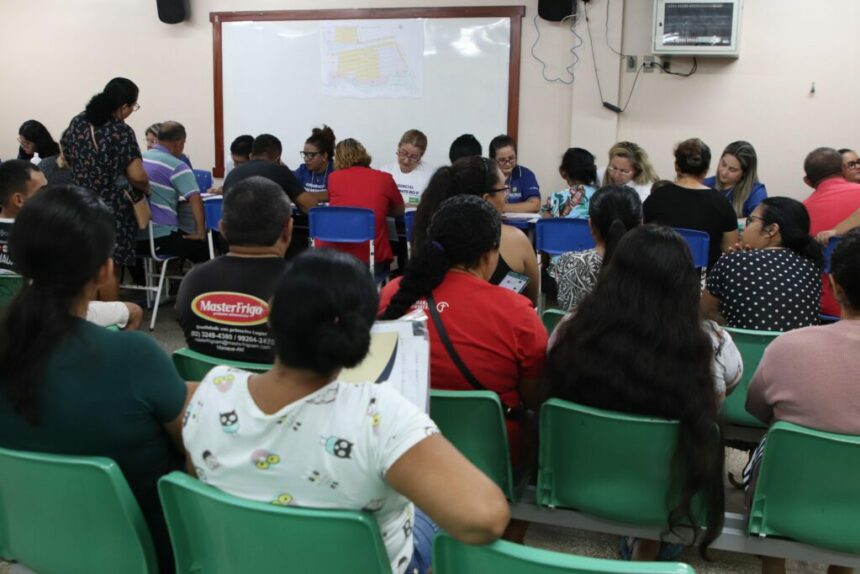 Suhab atualiza cadastro de 700 famílias do Cidadão X em 15 dias de mutirão para emissão de título