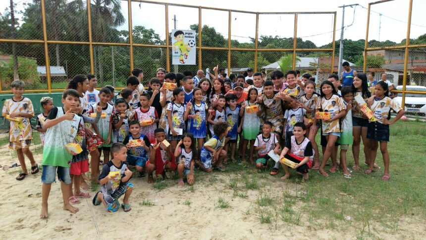 Vereador Sassá da Construção Civil celebra Sábado de Aleluia com crianças do projeto Meninos do Sassá