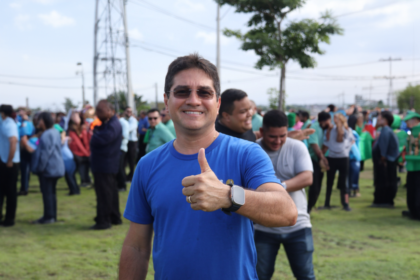 Vereador Jander Lobato participa da entrega de 50 novos ônibus para o transporte público de Manaus