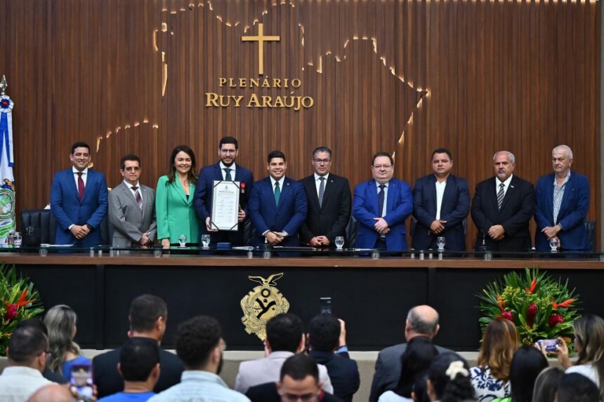 Aleam concede a Medalha Ruy Araújo ao empresário Mário Abrahão, por iniciativa do deputado Mário César Filho