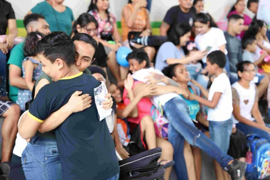 Aplicativo “Pai Conectado” aproxima famílias e escolas da rede estadual