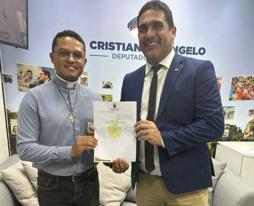 Deputado Cristiano D’Angelo recebe visita do pároco da Igreja Matriz de Nossa Senhora de Nazaré