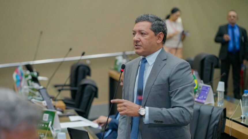 Deputado Felipe Souza destaca leis de sua autoria em apoio às pessoas com Transtorno do Espectro Autista