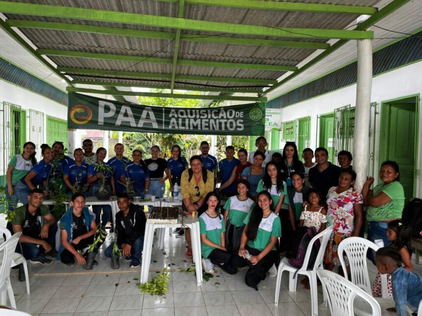 Em Eirunepé, Idam capacita agricultores familiares em boas práticas de Propagação Vegetativa