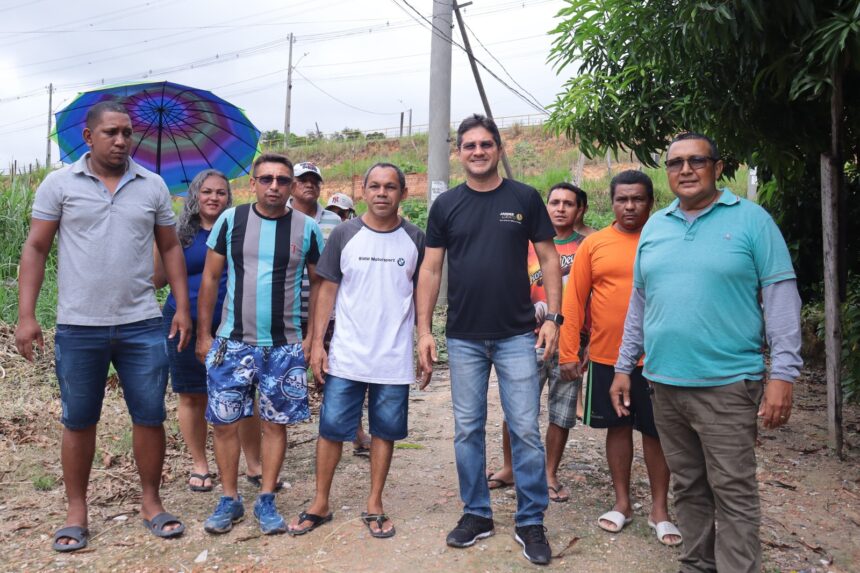 Após solicitação de Jander Lobato, ruas da comunidade Cabo Lima recebem serviços de pavimentação