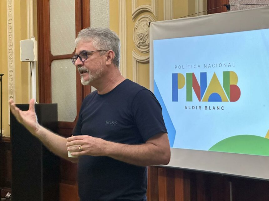 Segmento de artes visuais participa de Oitiva da PNAB