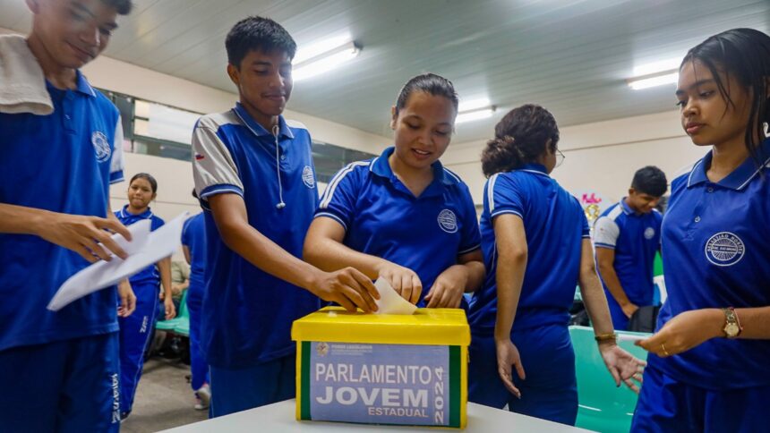 Parlamento Jovem contabiliza nove representantes das escolas eleitos
