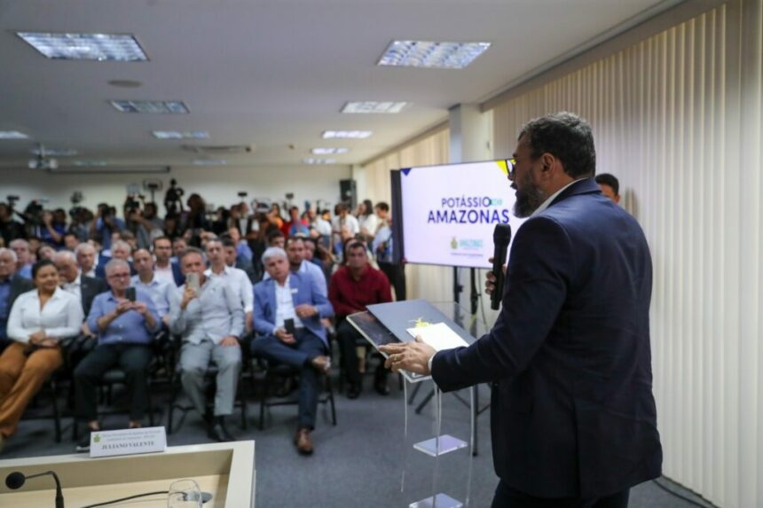 Wilson Lima entrega novas licenças para avanço do projeto de exploração do potássio no estado
