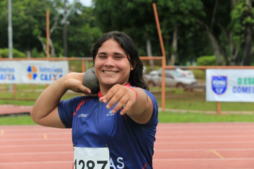 Atleta do Bolsa Esporte Estadual é destaque no arremesso de peso