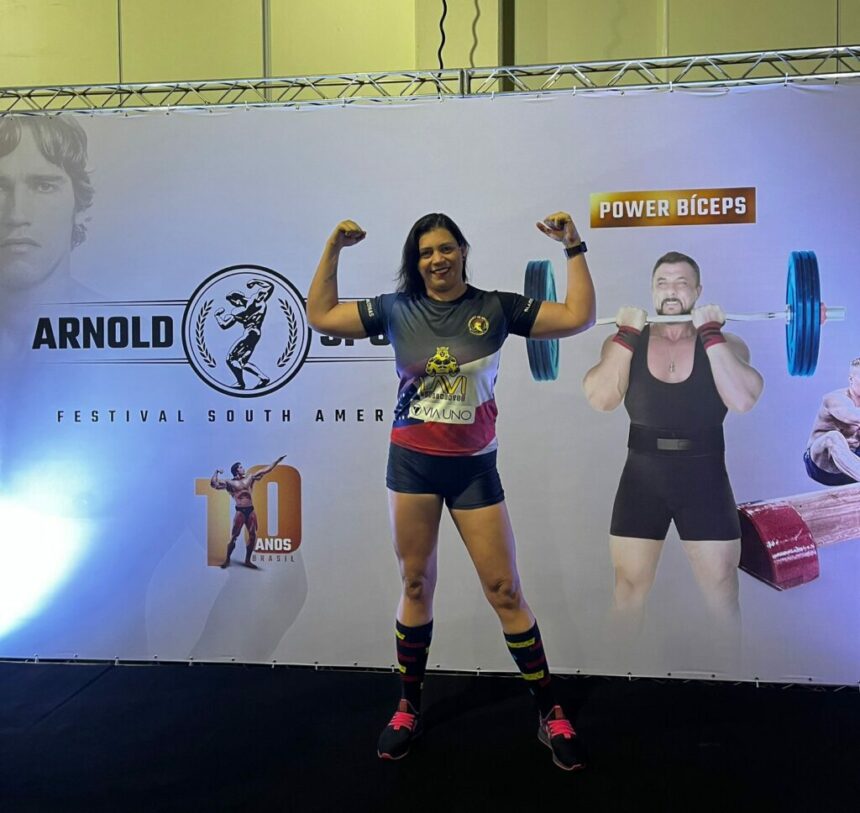 Atleta amazonense é destaque no powerlifiting e sonha em alcançar competições mundiais