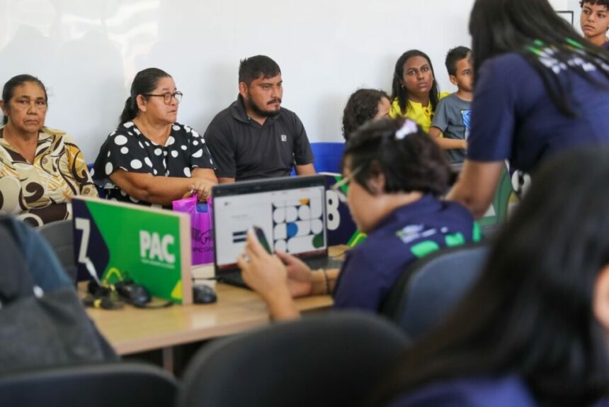 Moradores do município de Careiro destacam importância dos serviços do PAC móvel