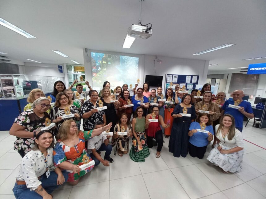 Prefeitura homenageia recém-aposentados da Manausprev