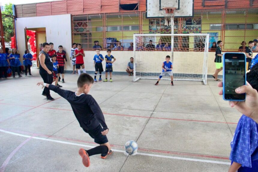 Jovens de centros sociais mantidos pelo Governo do Estado participam do 1º Torneio de Futsal Intercentros