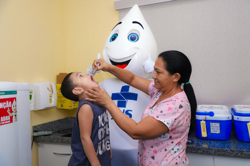 Campanha de vacinação contra a pólio