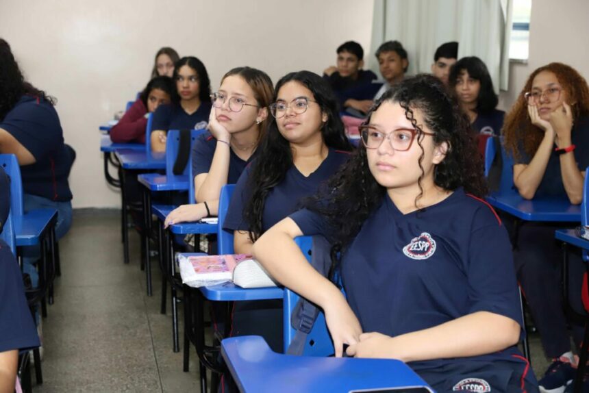 Escolas da rede estadual participam de projeto de incentivo à literatura