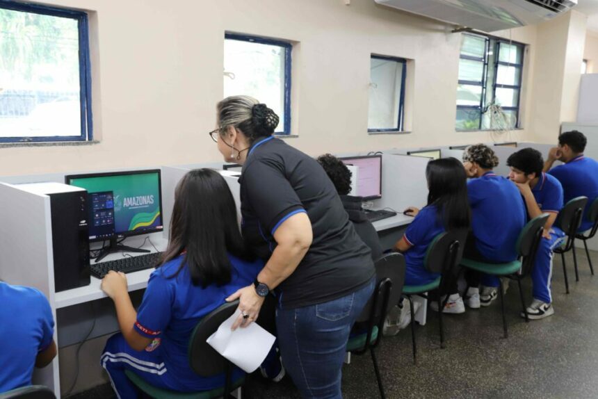 Estudantes do 6° ao 9° ano da rede pública respondem questionário nacional para aprimoramento da educação