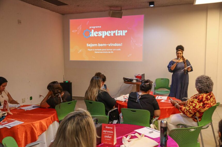 Parceria do Governo do Amazonas com Banco Itaú capacita mulheres em vulnerabilidade social