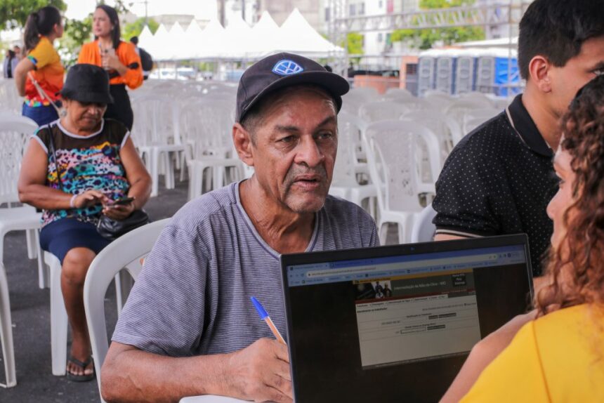 Prefeitura de Manaus inseriu mais de 16 mil pessoas no mercado de trabalho de 2021 a 2024